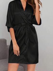 1pc Bridal & Bridesmaid Robe, Letter Graphic Bathrobe, Kimono Robe, Bride Party Prep Wear, Wedding Ceremony & Reception Accessory, Women's Spring/Summer Bridesmaid Sleepwear, Bridal Gown, Embroidered Bachelorette Party Robe, Bride Robe, Wedding Party Supplies, Outdoor Wedding, Holiday Party Essentials - Black Bridesmaids - View 6