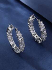 2 pares de pendientes de círculo versátiles y de temperamento, con zirconia de alta gama y de lujo, elegantes para uso diario, fiestas, festivales y bodas. También se pueden usar como regalo para buenos amigos y amantes.