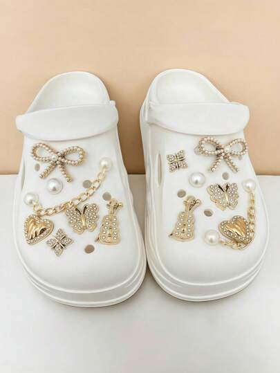 14 Stücke Krokodil Schuh Dekor (goldene Schleife, goldenes Herz, Strass Schmetterling, Violine, goldene ABS Perlenkette) - Einfach zu installierende abnehmbare DIY Dekorationen zum Anpassen von Mary Janes, Gartenschuhen, Clogs, Sandalen und Strandtaschen - perfektes Geschenk für Feierlichkeiten und besondere Anlässe