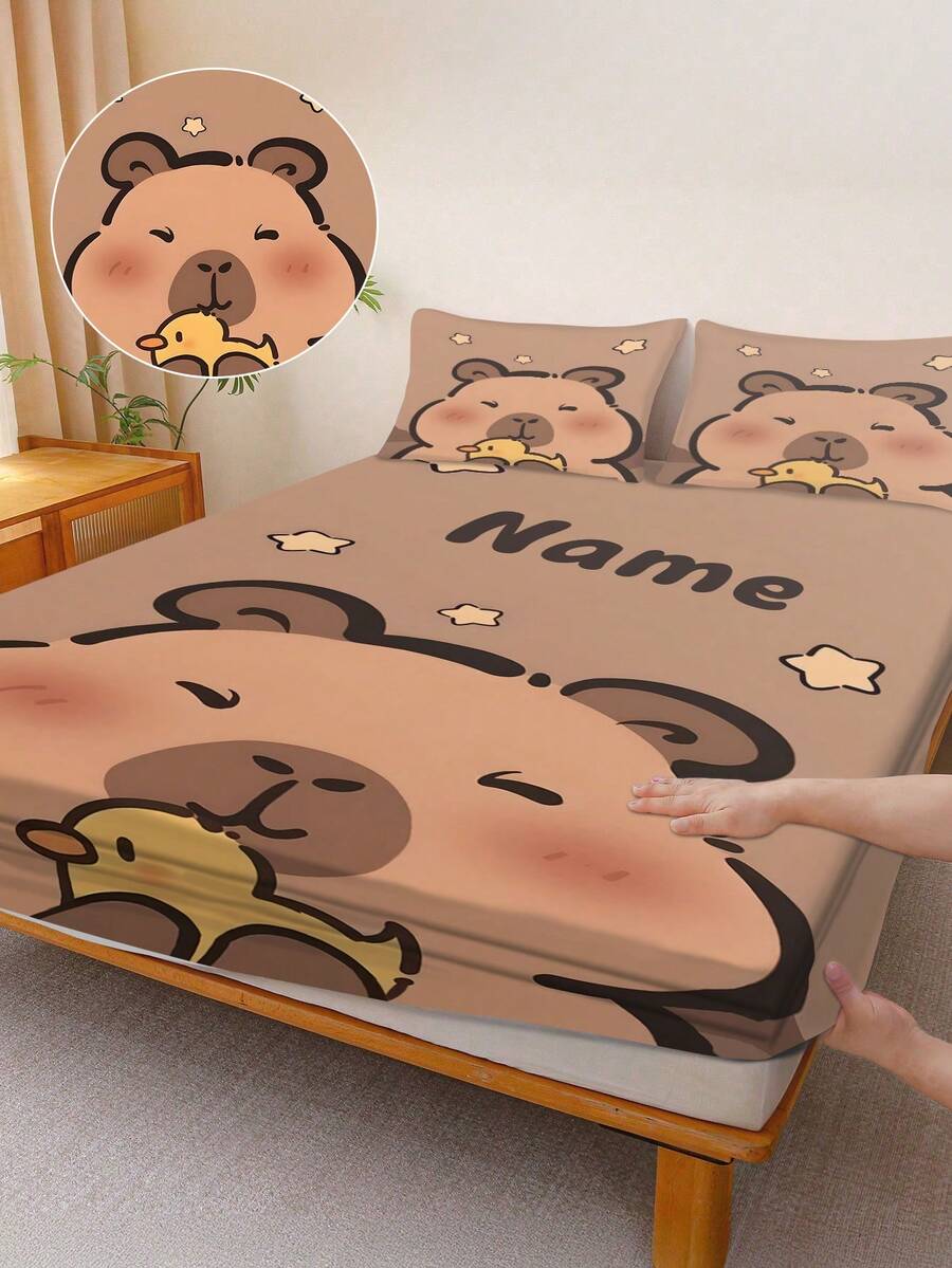 Bộ ga trải giường 3 món in hình hoạt hình Capybara cá nhân hóa, cùng với bộ chăn ga gối đệm họa tiết vịt sao thiết kế riêng, là bộ chăn ga gối cỡ Queen gồm 2 vỏ gối và 1 chăn ga gối đệm. Sản phẩm hoàn hảo để trang trí phòng, trang trí phòng ngủ, trang trí nhà cửa, vật dụng cần thiết trong ký túc xá đại học, bộ giường đơn, quà tặng sinh nhật và quà tặng cho gia đình và bạn bè.