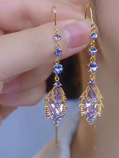 New Sparkling Crystal Maple Leaf Dangle Earrings, Long Tassel, Unique Design, Versatile Elegant Ear Pendant