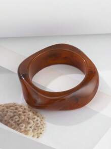 1pc Vintage Exaggerated Asymmetrical Acrylic Resin Cuff Bracelet, Minimalist Punk Style Unique Design Thick Gold-Tone Bracelet, Women's Daily Accessory And Festival Gift Jewelry (The Pattern, Texture And Color On The Bracelet Are Based On The Actual Item)