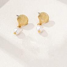 1 par de pendientes minimalistas de verano estilo Ins con perla y concha metálica para mujeres, adecuados para bailes, fiestas y banquetes