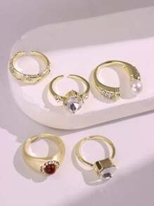 Conjunto de 4 anéis elegantes com pérolas e strass, conjunto de joias de luxo versáteis para mulheres, uso diário, viagens, feriados
