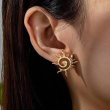 1 Pair Fashion Bestselling Gold Metal Spiral Asymmetrical Design Stud Earrings For Women, Suitable For Daily Wear, Banquet, Party