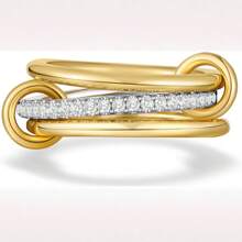 Set de 3 anillos de mujer de moda: Anillo de cobre incrustado con circonita cúbica, anillo de banda lisa de acero inoxidable, y anillos apilables chapados en oro de 14K, adecuados para uso diario, fiestas y como regalo