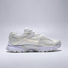 Giày thể thao thường ngày Nike W Nike V5 RNR dành cho nữ, cổ thấp IH6355-047 - màu đen - Xem 2