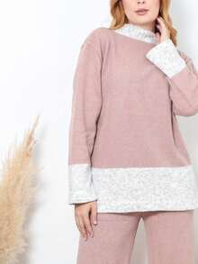 Oversize Knit Set In Plain Mousse Yarn With Striped Detail On The Hem, Autumn Winter - Rosa - View 2