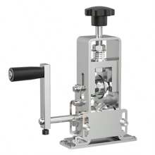 Spelacavo elettrico multifunzionale, taglierino in acciaio inossidabile per fili, pinze da elettricista di grado industriale per cablaggio, taglio, spellatura, crimpatura, presa, torsione, estrazione chiodi, struttura in metallo, macchina manuale per pelatura uso domestico ed industriale - Spelacavo e taglierino multifunzionale di grado industriale, chiave a pinza con struttura in metallo e impugnatura antiscivolo