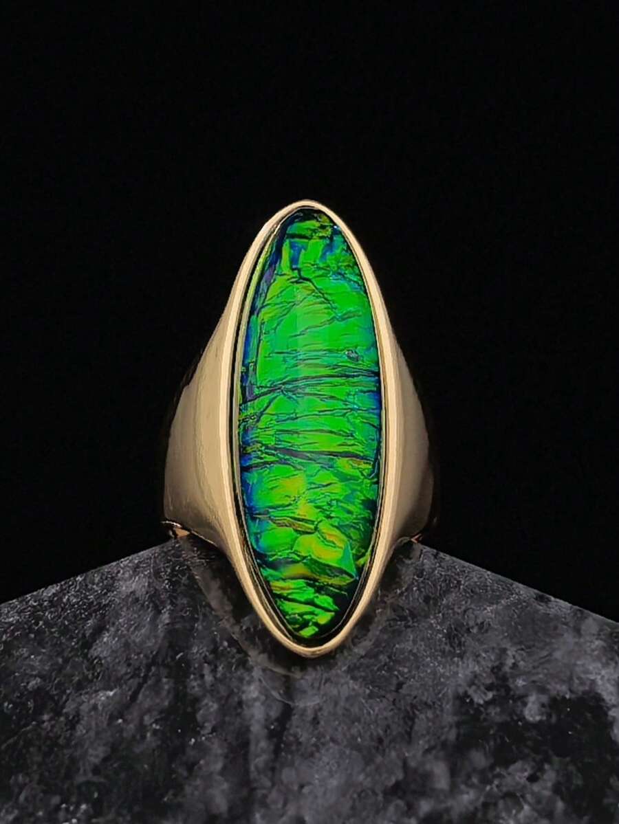 High Quality Electroplated Gold Stainless Steel Synthetic Gemstone Women's Ring, Green Artificial Gemstone Ring, Christmas Gift - View 1