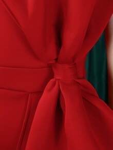 Rotes Ballkleid mit offenem Schulterbereich und Schleifen-Detail - Damen ärmellos A-Linienkleid in Maxilänge, geeignet für Hochzeiten und formelle Anlässe, elegantes Abendkleid, asymmetrischer Ausschnitt, Polyesterstoff