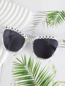 独特的水钻和珍珠装饰字母印花时尚眼镜，适合海滩、生日派对、音乐节和日常穿着 - 彩色 - 查看 3