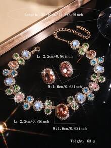 قلادة نسائية أنيقة بتصميم هندسي بيضاوي باللون الأحمر والأخضر والأبيض مزينة بالأزهار والكريستال، زوج من أقراط هندسية بيضاوية متناسقة باللون الأحمر والأخضر والأبيض مزينة بالأزهار والكريستال، طقم مكون من قطعتين مناسب للسهرات والاستخدام اليومي