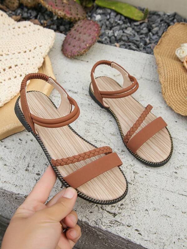 1 Pair Summer Fashion Beige Flat Sandals, Lightweight Non-Slip Woven Elastic Design Children Sandals, Suitable For Vacation And Daily Wear