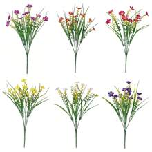 Juego de 24 piezas de flores de margarita artificiales resistentes a los rayos UV - Plantas falsas de plástico de múltiples colores vivos, adecuadas para jardín, porche, alféizar y decoración del hogar, ideales para bodas, compromisos, todas las estaciones, interior/exterior, sin recipiente, ideal para Pascua, Día de San Patricio