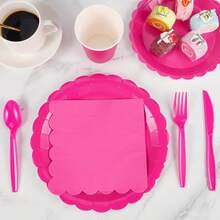 [100/175 Pieces Lace Dinner Plate Set]Lace Disposable Dinner Plates And Napkins, Pink, Blue, Green, Purple, White, And Rosy Red Dinner Plates, Party Supplies Set, Including Main Dinner Plates, Snack Plates, Paper Cups, Paper Napkins, And Knives And Spoons, Used For Garden Parties, Christening Showers, Weddings, Birthdays, Graduation Seasons, Afternoon Teas And Other Themed Parties, Disposable Tableware Set, Party Tableware Sets, Party Decorations, For Up To 25 Guests Use.The 100pcs Set Includes Dessert Plates, Dining Plates, Napkins, And Paper Cups, Without Cutlery. The 175pcs Set Includes Dessert Plates, Plates, Napkins, Paper Cups, And Cutlery Spoons/Knives/Forks.① 175pcs Set Includes: 25pcs Main Dinner Plates + 25pcs Snack Plates + 25pcs Paper Cups + 25pcs Paper Napkins + 25pcs Dinner Knives + 25pcs Dinner Forks + 25pcs Dinner Spoons  ② 100pcs Set Includes: 25pcs Main Dinner Plates + 25pcs Snack Plates + 25pcs Paper Cups + 25pcs Paper Napkins - 玫紅色 - 查看 5