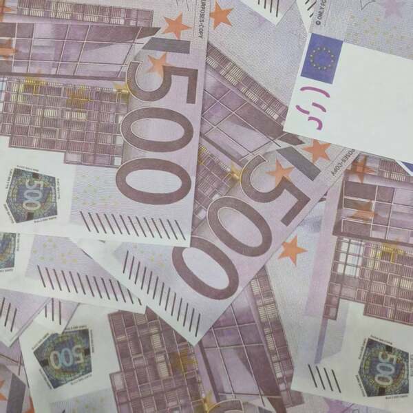 1 conjunto de réplicas de jogos de festa em miniatura de 3 cm x 1,5 cm, com denominação de 500 euros, réplicas de adereços de entretenimento, adereços de decoração de ano novo em papel, presentes de ano novo, adereços de buquê para o Dia dos Namorados em papel, presentes de feriado, adereços de festa em papel, adereços de filmes e TV em papel europeu, adereços de tiro em papel, adereços de papel europeus são os melhores adereços para demonstrar riqueza