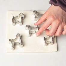 5pcs Mini Dog Shaped Cookie Cutter Set, Stainless Steel Assorted Shapes Baking Molds, Suitable For Kitchen Baking Cookies, Gummies, Cake Decorating
