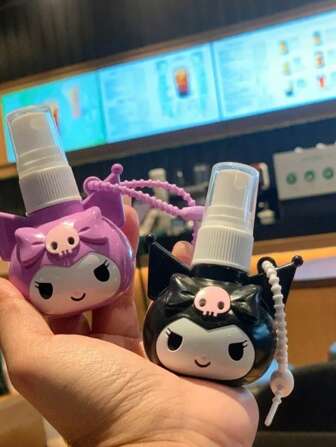 Sanrio 1PC 分液瓶 迷你喷雾瓶 50ml 香水喷雾瓶 补水喷雾瓶 化妆品多功能喷雾瓶 便携式旅行喷雾瓶配件 适合圣诞节和新年礼物