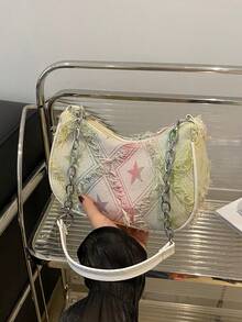 装饰纽扣细节，拼接，链条肩带单肩包，女士装饰纽扣单肩包，街头潮流流浪汉风格包，适合购物、约会、送给女性的礼物，适合青少年、大学生、工作、商务、通勤