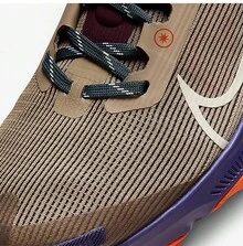 Nike 女式夏季 Pegasus Trail 5 GTX 越野跑鞋，透气防水户外徒步鞋 - 棕色 - 查看 8