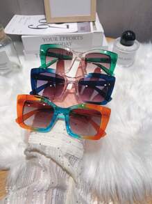 1pc Women's Fashion Square Glasses, High Quality Gradient Frame, Street-Style PC Temple, Spring-Loaded Legs, Versatile & Vintage For Daily Wear