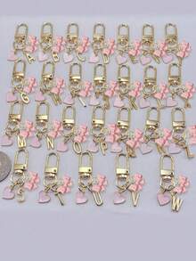 个性化心形吊饰，带有姓名首字母和礼物留言/情书 | 心形钥匙扣配件 | 定制包袋吊坠 | 礼物，蝴蝶结配饰，钥匙扣，独特的手机配件，简约设计，适用于女士钱包和手机配件，赠送给朋友，家人，女朋友，户外配饰，派对配饰，礼品，纪念品，女士包袋吊坠，汽车吊坠，女士女孩礼物，返校礼物 - 彩色 - 查看 2