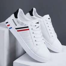 Chaussures de skate pour hommes avec design rayé - Tige en PU, doublure en tissu respirant, semelle intérieure en tissu, semelle extérieure en PVC antidérapant, bout rond, convient pour le port casual en extérieur en automne, printemps, été et hiver