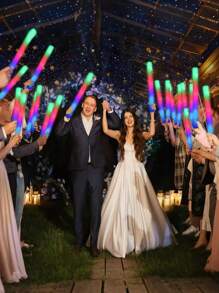 20 支 LED 荧光棒，适用于派对、婚礼、生日、圣诞节和万圣节，电池供电，非常适合营造活跃的派对氛围，是庆祝活动的必备品 | 照明配件 | 功能性照明、音乐会、户外装饰