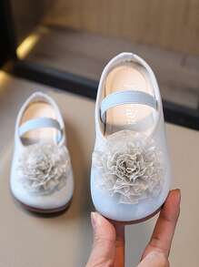 Sandalias de verano para niñas bebés, nuevo estilo 2025, zapatos de princesa con gran flor para un pie para niñas pequeñas, estilosos y frescos chanclas
