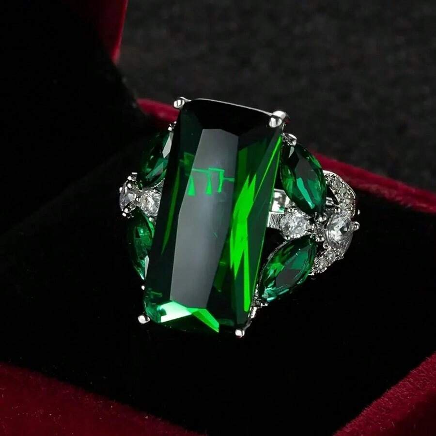 1 件优雅奢华女士订婚戒指，镀银镶嵌闪亮绿色方晶锆石，新娘婚礼派对配饰，送给爱人的理想珠宝礼物（男女通用）