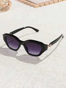 1 Stück Damen Lässig eckiger kleiner Rahmen personalisiertes Design Vintage elegante modische Fashionbrille für Outdoor, Sport, Street-Style