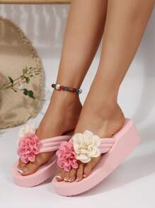 2025 Summer New Arrival Fashionable Platform Beach Women Shoes, Flower Decorated Thong Sandals