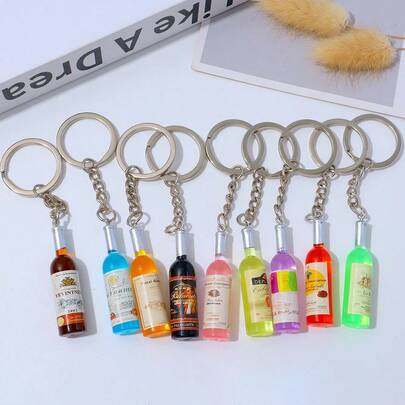 5pcs/Set Random Realistic Miniature Wine Bottle Shaped Keychains, Casual Fashion 3D Resin Wine Bottle Keyring Pendant, Simple Ornaments, Ideal Small For Friends Christmas Gift Ideas Bag Accessories Lanyards With Id Holder Car Accessories Bag Charms