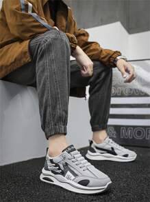 Chaussures de sport à lacets antichocs et antidérapantes pour hommes, design de marque, durables et confortables pour la course en extérieur, l'entraînement et la salle de sport, convient aux sports casual