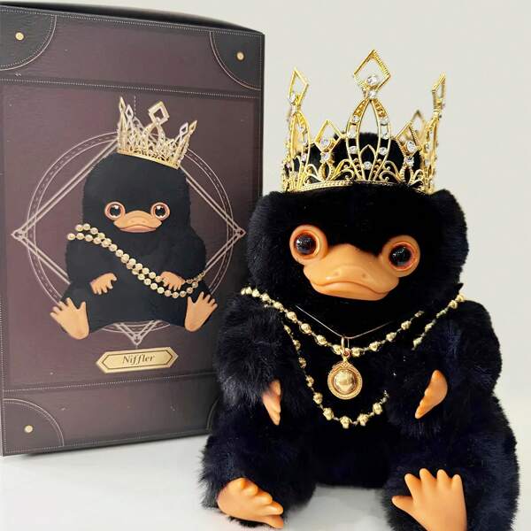 Spin Master Echter  Fantastic Beasts Figur Niffler Plüschtier Puppe glänzendes weiches Stofftier Sammlerfigur exquisite Geschenkbox Dekorationstasche Anhänger Schlüsselanhänger Überraschungsgeschenke