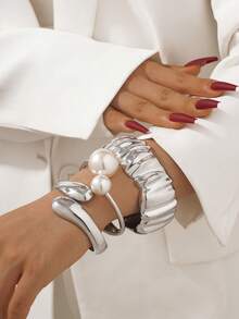 1套铂金珍珠褶皱水滴时尚手链，精致甜美风格，极简欧美优雅夸张复古奢华优雅，适合日常通勤、朋友聚会、浪漫度假、商务会议、高端宴会 - 白金珍珠套裝 - 查看 1