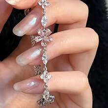 1 件樱花蝴蝶结锆石装饰手链，适合日常佩戴