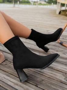 Botines de mujer de estilo francés versátiles, nuevos botines de moda con cremallera trasera y tacón grueso para otoño/invierno - Negro - Ver 4