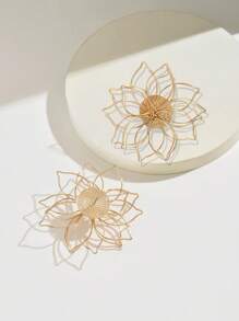 1 paire de boucles d'oreilles à tige métallique exagérées mode femme, grandes boucles d'oreilles en fil de fleur minimaliste créatives pour un port quotidien, décontracté, de festival et polyvalent