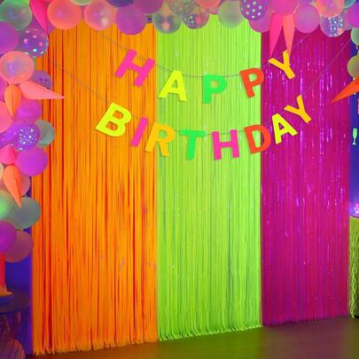 夜光派对用品，3 件霓虹派对装饰 9.9 x 6.6 英尺荧光马卡龙橙色、黄色和紫红色金属丝箔流苏窗帘，发光照片亭道具背景飘带