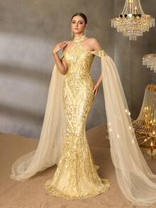 Faeriesty 带珠饰亮片的戏剧性斗篷袖挂脖美人鱼礼服 | 结构紧身胸衣及地晚礼服 - 金色 - 查看 1