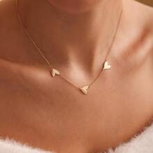 Personalized Engraved 1-5 Hearts Names Necklace ,Personalized Mom Necklace With Kids Names ,Family Heart Pendant Necklace, Christmas Mom Gift Personalized Gifts, Anniversary Gift, Christmas Gift, Gold, Stylish, Colorful, Vintage