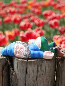 Resin Pineapple Gnome And Flamingo Statue - Charming Indoor/Outdoor Decor, Garden Sculptures And Statues For Patio, Deck Or Home, Perfect Gift For Friends And Family, Calming Home Decor | Whimsical Garden Art | Durable Resin Gnome Garden Decor - Multicolor - View 1