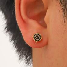 Boucles d'oreilles clou rondes de couleur or et argent pour femmes/hommes, design mode 4 griffes avec strass brillants. Boucles d'oreilles strass rondes délicates pour femmes/hommes, couple. Bijoux d'oreille mode polyvalents, cadeau pour la Saint-Valentin, anniversaire, fête
