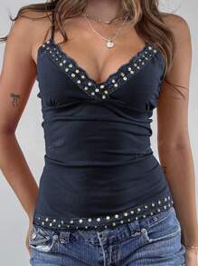 Top de encaje ajustado con escote en V profundo, tirantes y espalda descubierta con estilo Y2K, adecuado para verano, playa, citas, festivales de música y conciertos, 4 de julio en EE. UU.