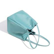 2025春夏新品银色镜面托特包女士午餐盒包银色手提迷你手提包优雅简约风格银色PU皮水桶包休闲轻便纯色手提小钱包镜面纹理午餐包