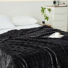1pc Milk Plush Faux Fur Speckled Marble Pattern Blanket, Soft Warm Reversible Travel/Bed Throw Wrap For Living Room, Sofa, Bedroom, Dorm - Black - View 3