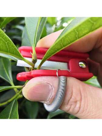 Stainless Steel Gardening Thumb Knife, Finger Picking Ring Knife, Vegetable Harvesting Mini Scissors, Random Color