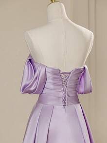 缎面露肩短袖高开衩晚会长裙，优雅精致的婚礼、花园派对伴娘礼服 - 紫羅蘭色 - 查看 11